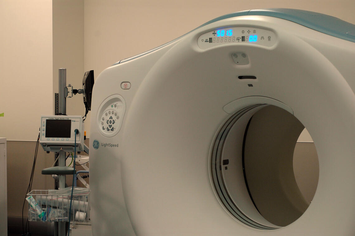 Photo of an MRI machine