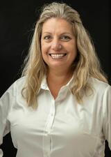 Christina Faulkner headshot