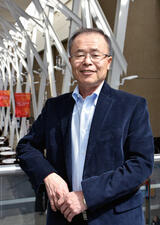 Dr. Hude Quan headshot